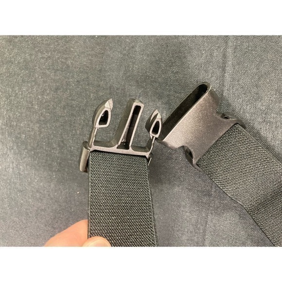 Runner's World Fanny Pack Running Belt Waist Bag Jogging Gear Accessory Black - Picture 5 of 10